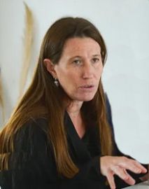 Ante la problemática  de amenazas en las escuelas de La Costa entrevista a Amancay López, Secretaria de Educación.  
