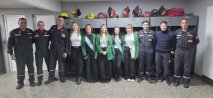 Las soberanas de la Fiesta Nacional del Sol y la Familia visitaron a Bomberos Voluntarios de San Bernardo en su día
