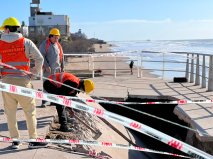 Tras el derrumbe, ya comenzó la reparación del mirador de Avenida 58 en Mar del Tuyú